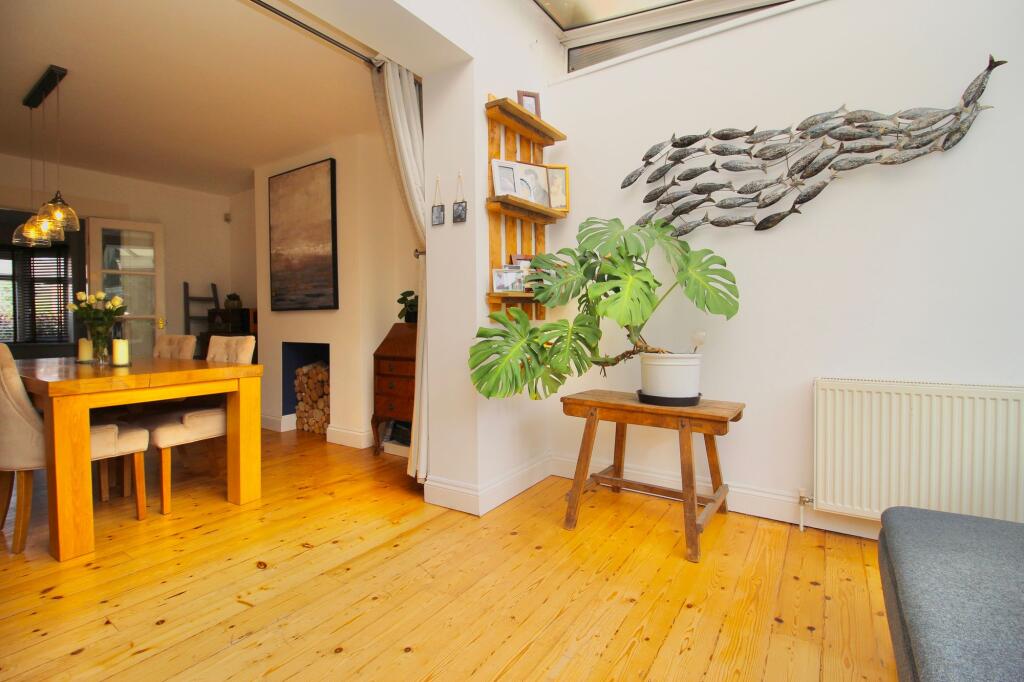 House in Southampton, Midanbury - More