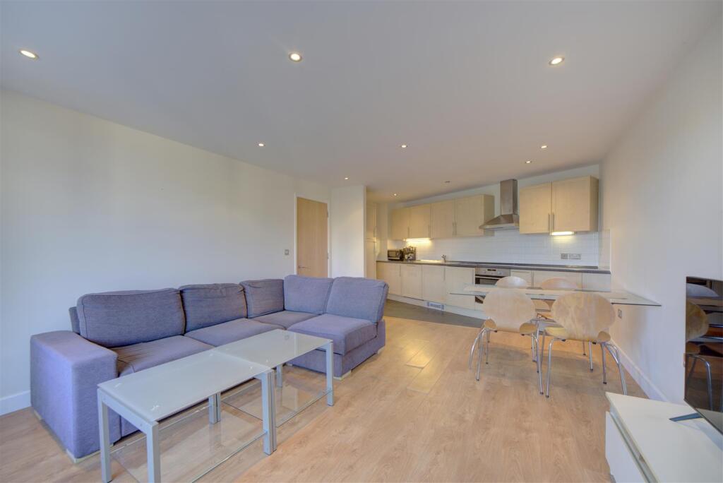 Apartment in London - View 5