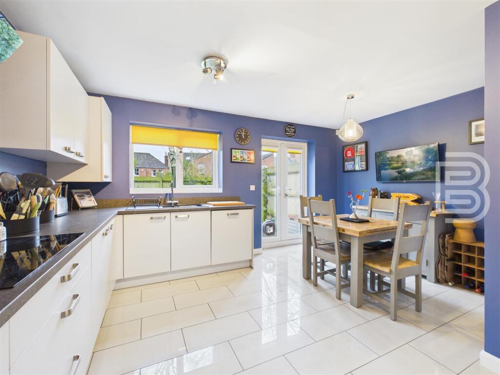 Iverley Close, Rugby photo 4