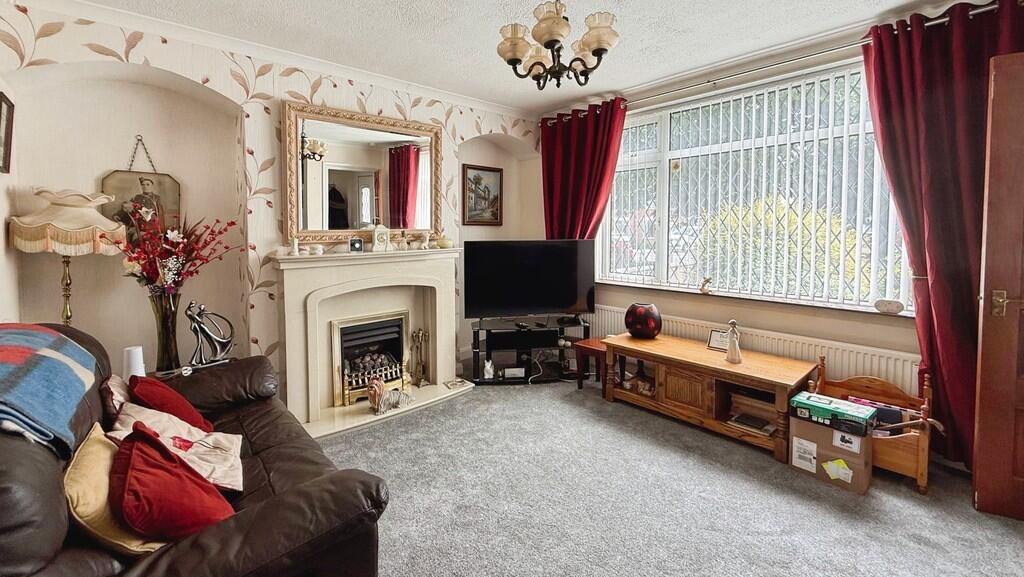 House in Warminster, Henfords Marsh - View 4