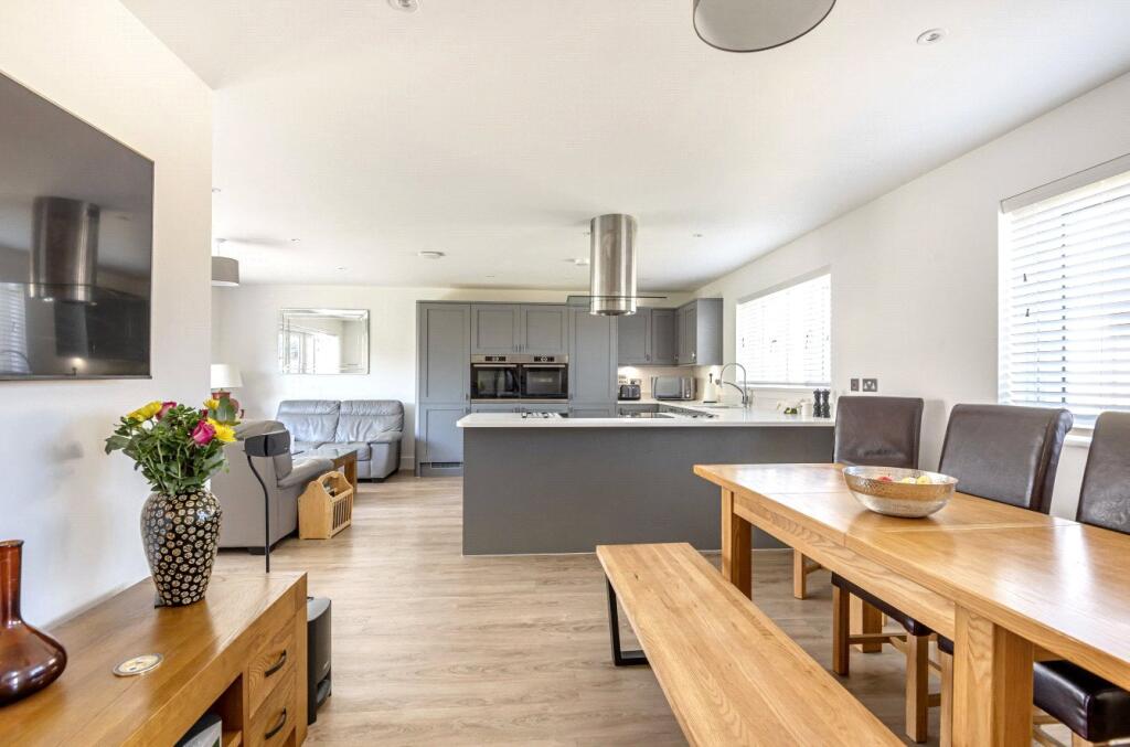 House in Taunton - View 4