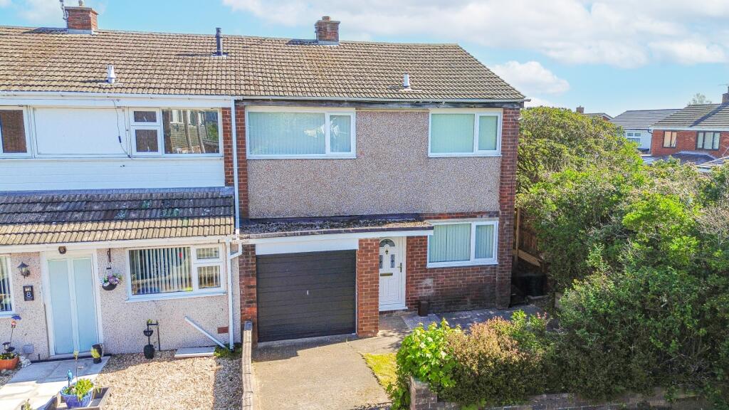 Main image of property: Lynfield Close, Connah's Quay, Deeside, Flintshire, CH5 4TR