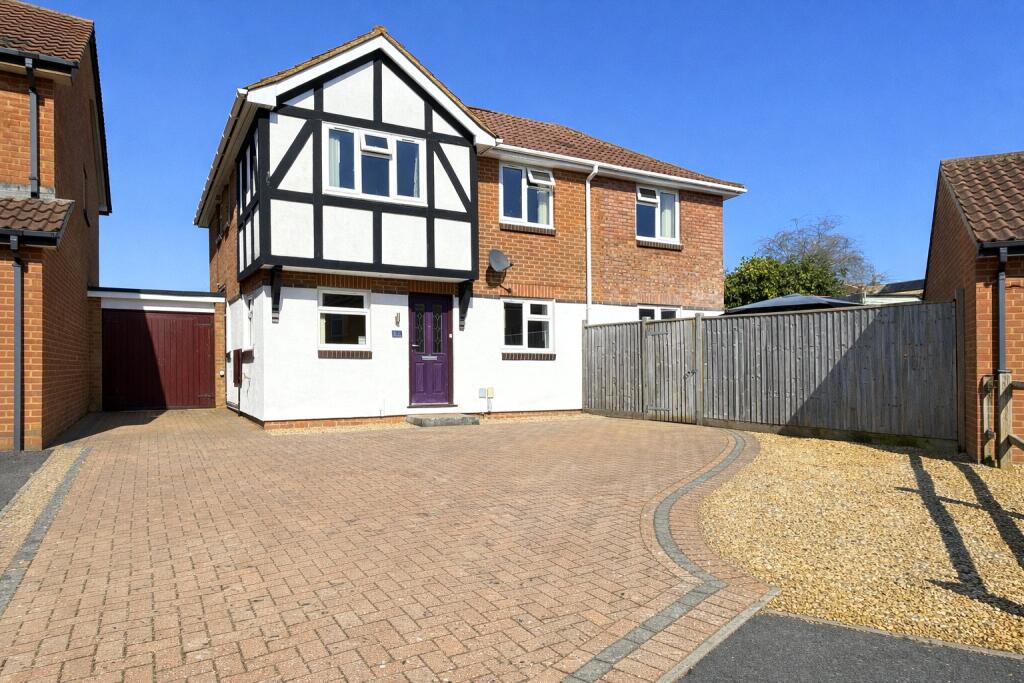 Main image of property: Beuzeville Avenue, Hailsham, East Sussex, BN27