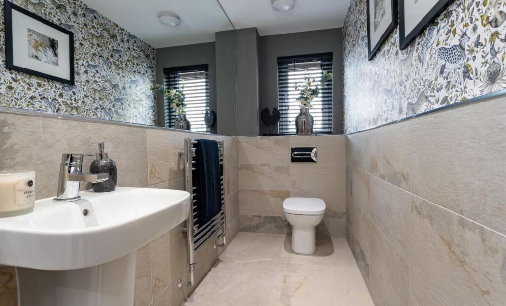 House in Edinburgh, Midlothian - View 5