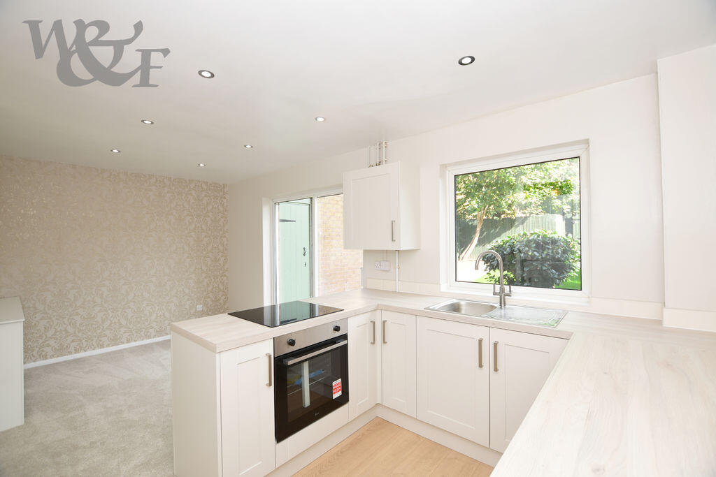 House in Birmingham, West Midlands - More