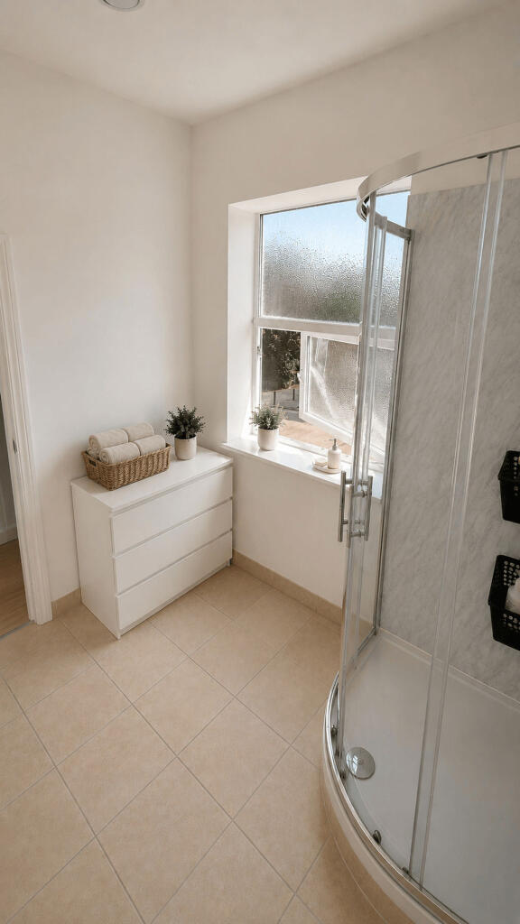 House in Nottingham, Butlers Hill, Hucknall - More