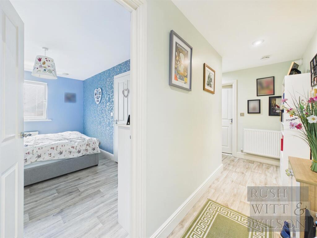 Apartment in Tonbridge - View 5