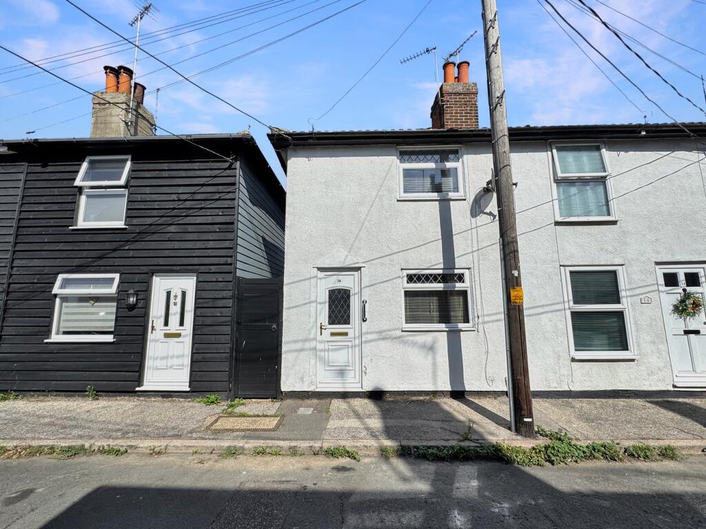 2-bed terraced on Francis Street, Brightlingsea, Colchester, CO7, £135,000