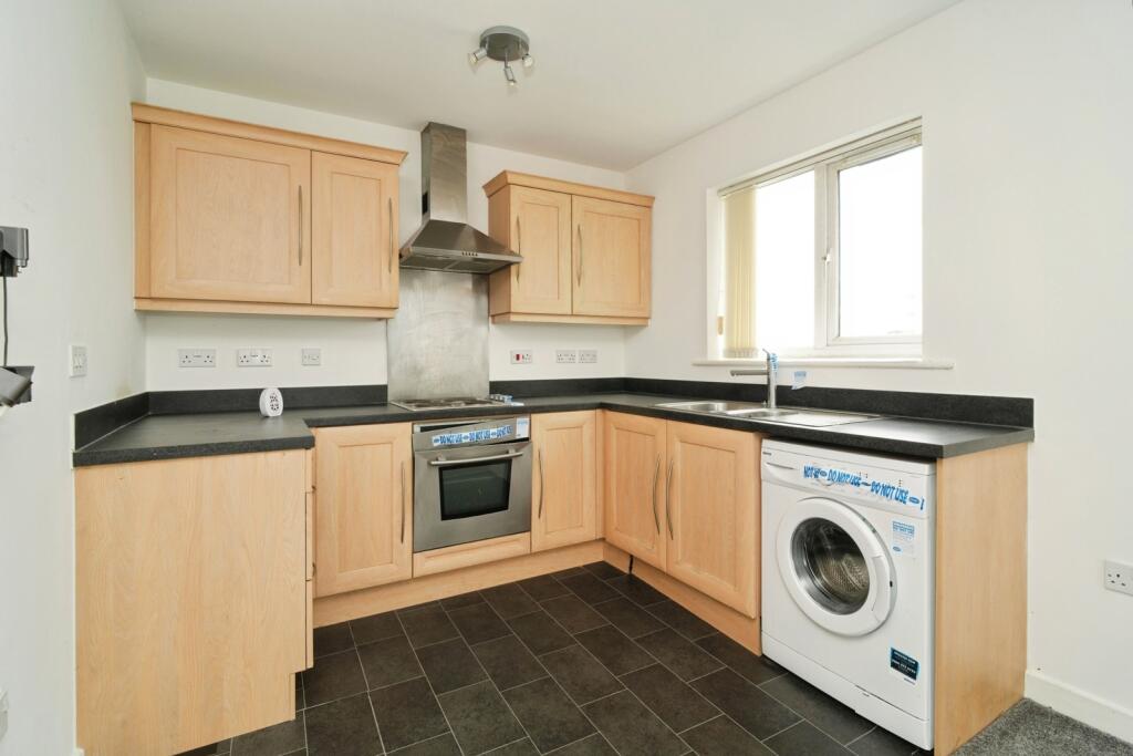 Apartment in Salford, Greater Manchester - View 5