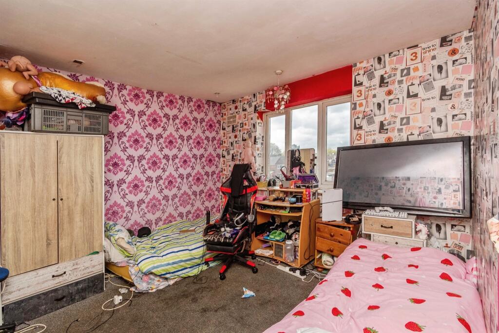 House in Walsall, West Midlands - View 5