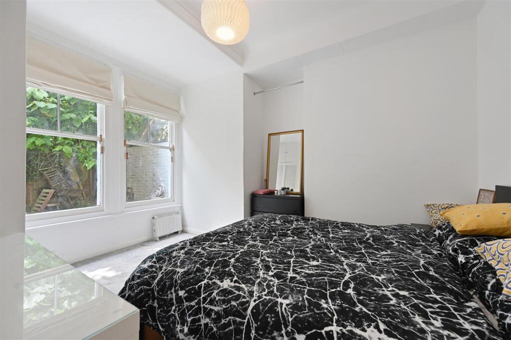 Apartment in London, Shepherd's Bush - More
