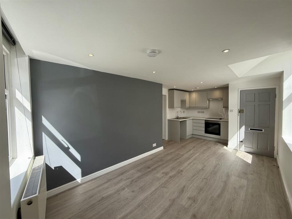 Penmaenmawr Road, Llanfairfechan - More