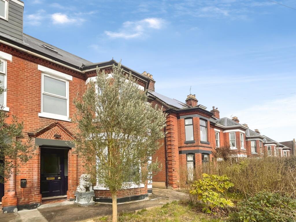 Main image of property: Earlham Road, NR2 3RG