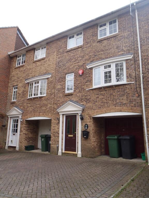 Main image of property: Longacre Rise, Chineham, RG24