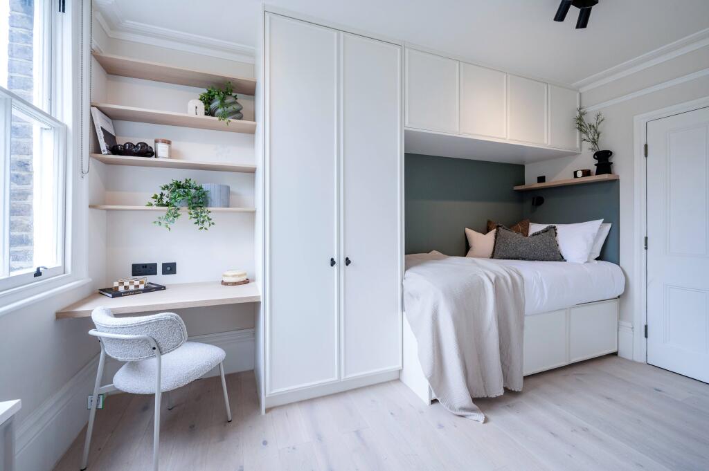 Main image of property: Kensington Gardens Square, London, W2