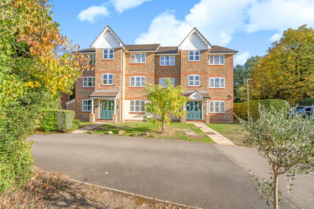 Main image of property: Foxlands Close, Leavesden, Watford, Hertfordshire, WD25