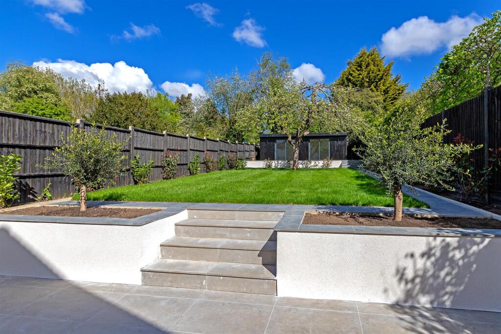 Additional image 30 of Batchwood Drive, St. Albans