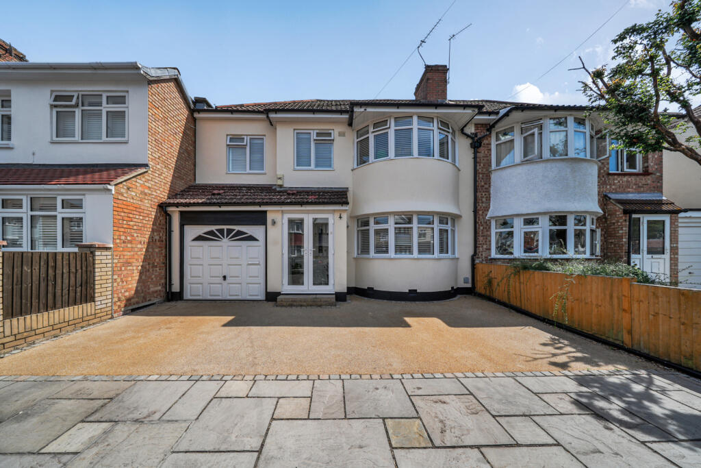 Main image of property: Gipsy Road, Welling