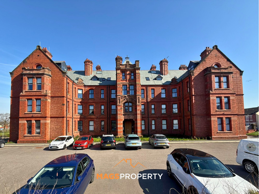 Main image of property: Gibson House Drive, Gibson House, CH44