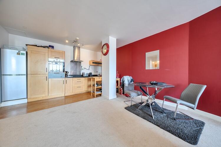 Apartment in Northampton - View 2