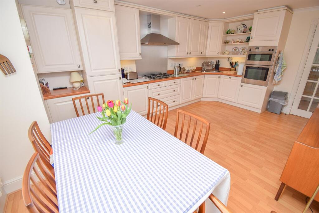 Apartment in Inverness, Haugh, Crown and City Centre - View 5