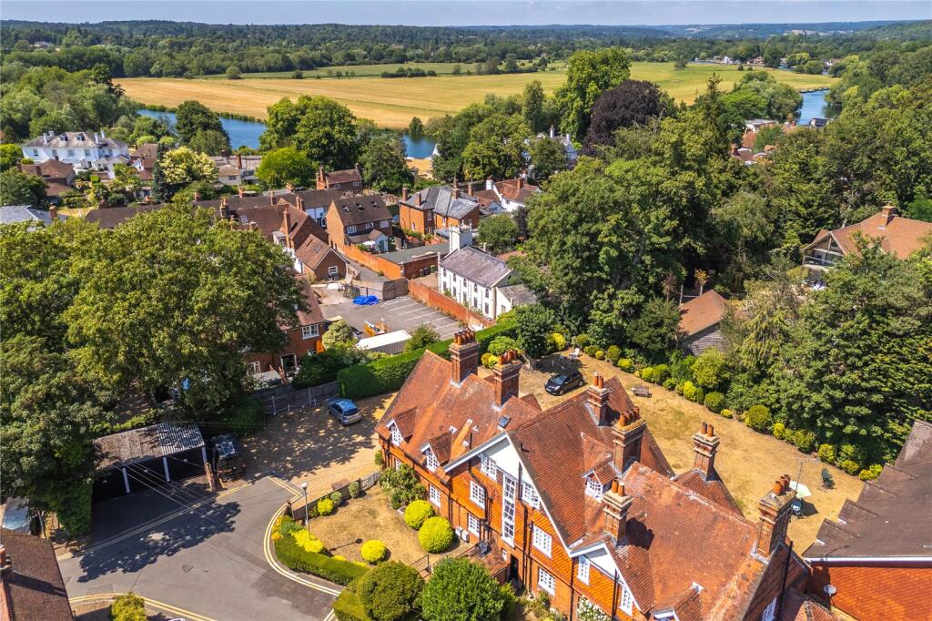 Main image of property: Backsideans, Wargrave, Reading, Berkshire, RG10