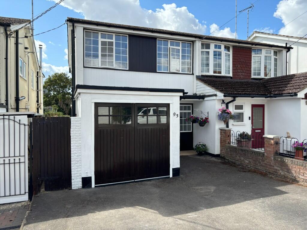 Main image of property: Clifton Road, Rochford, Essex, SS4