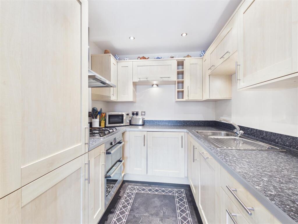 Apartment in Worcester, St Peters, Diglis - View 4
