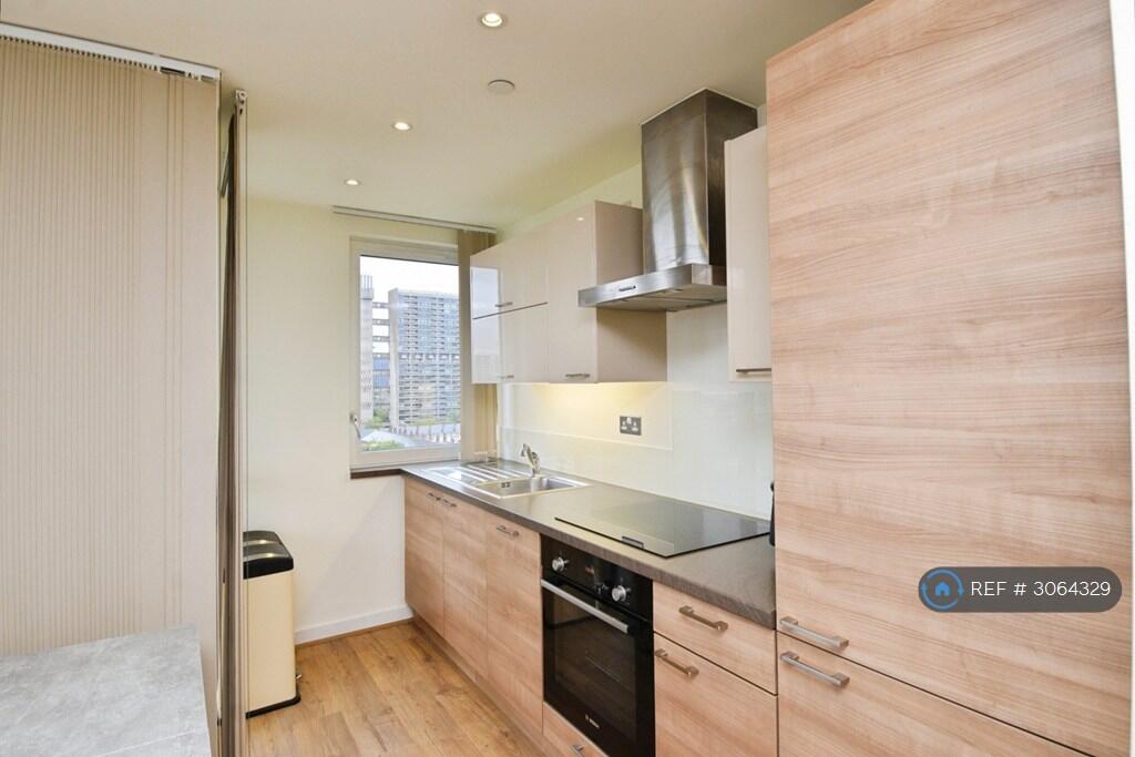 Apartment in London - View 4