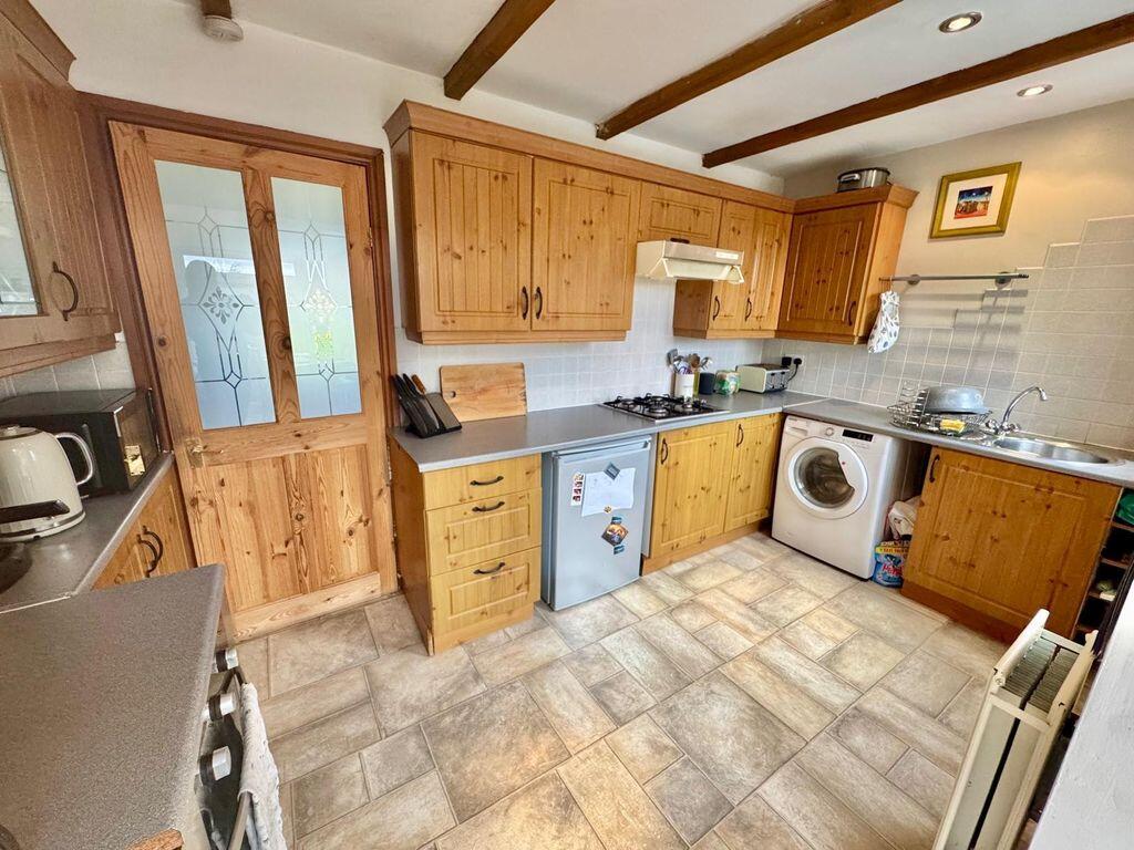 Bowling Green Court, Stainland photo 4