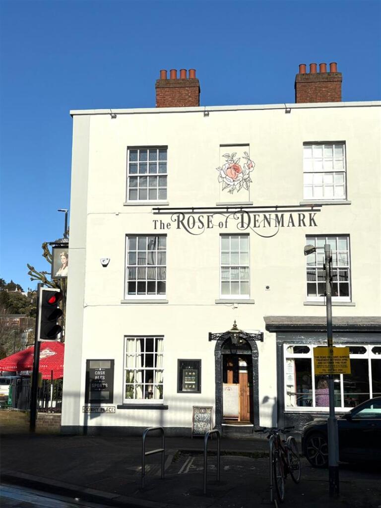 1 bedroom house share for rent
