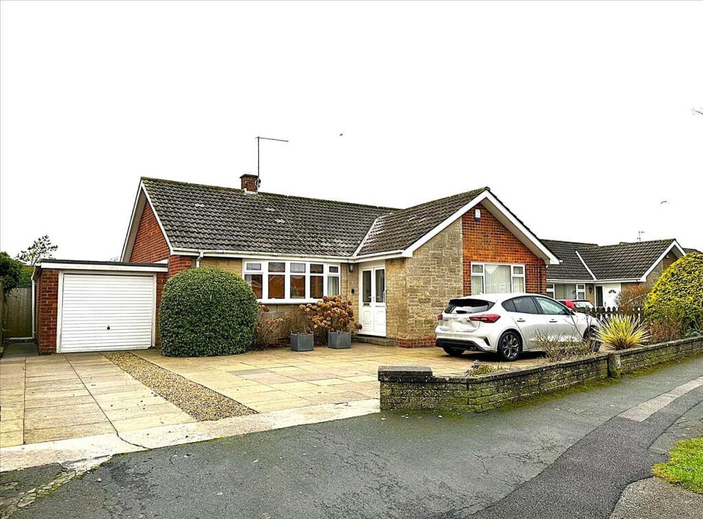 Main image of property: Cawthorne Crescent, Wharfedale, Filey