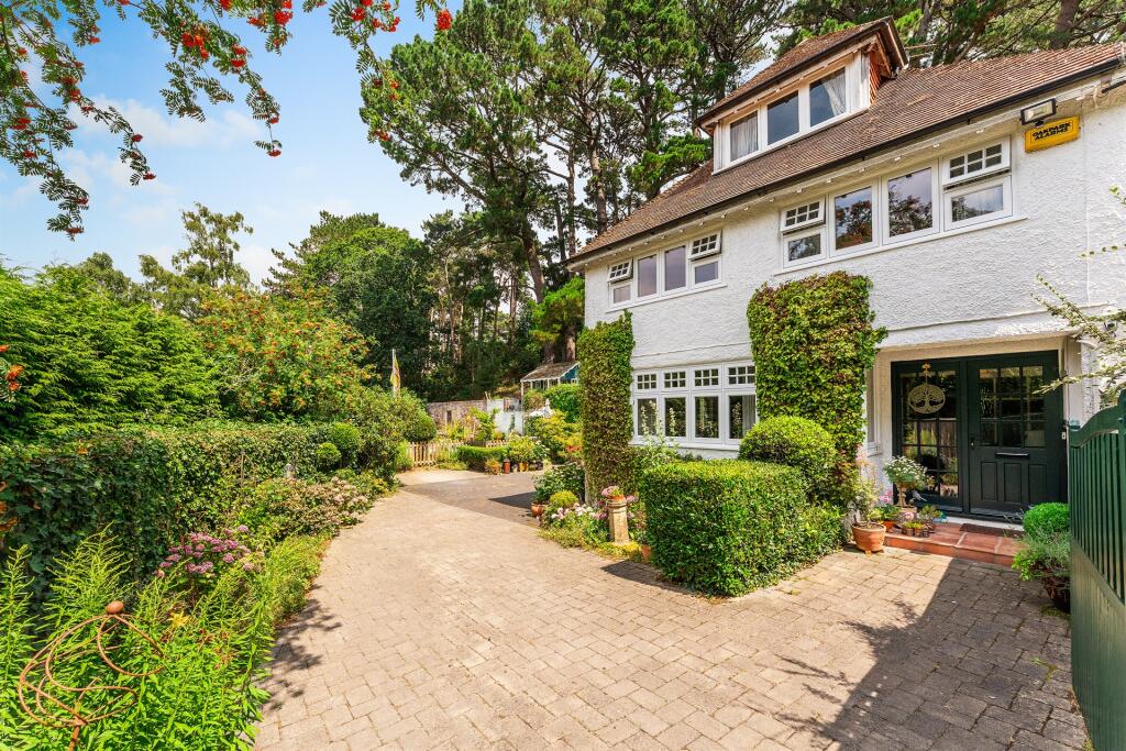Main image of property: Broadstone