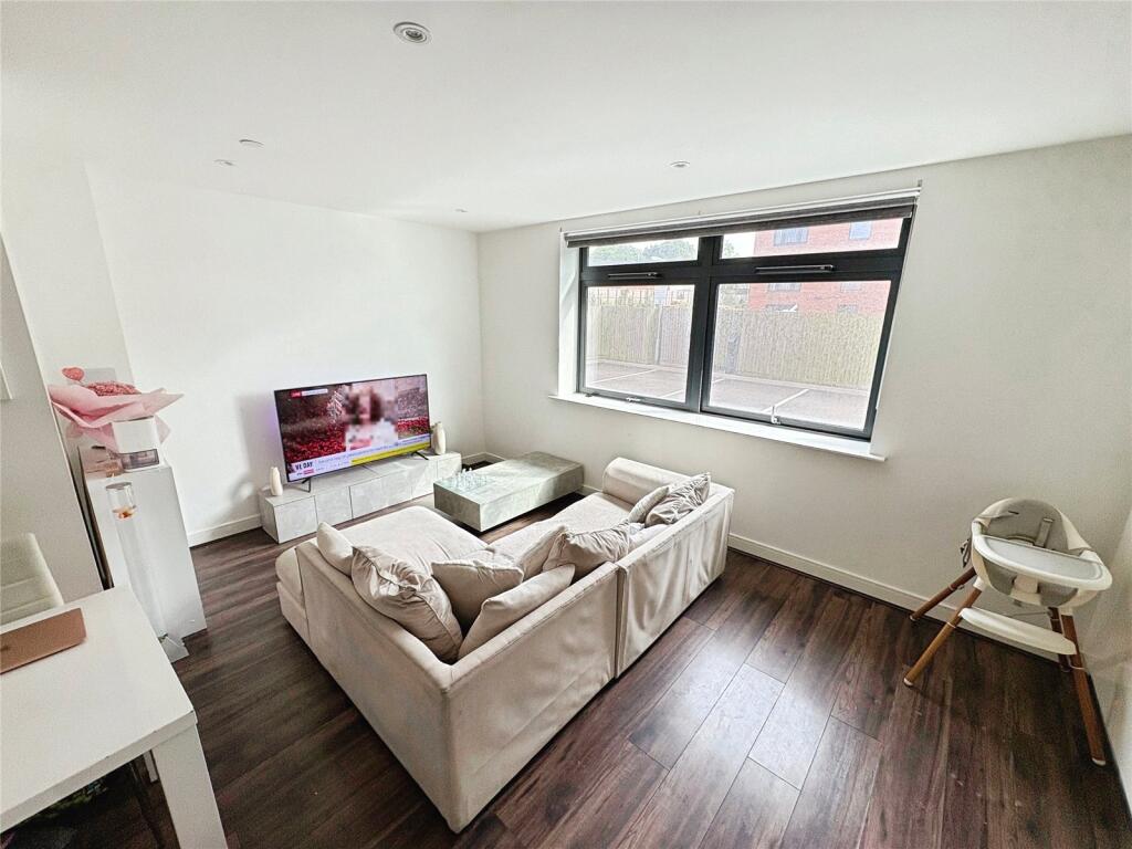 Apartment in Birmingham - More