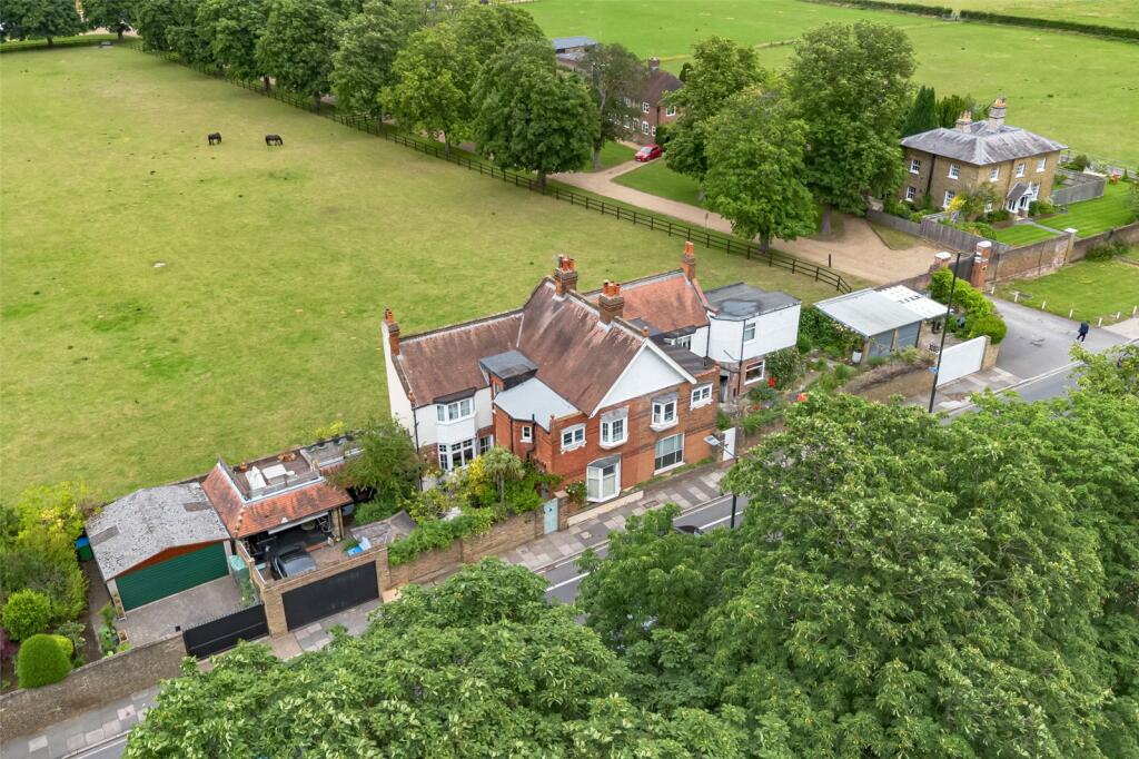 Main image of property: Hampton Court Road, East Molsey, KT8