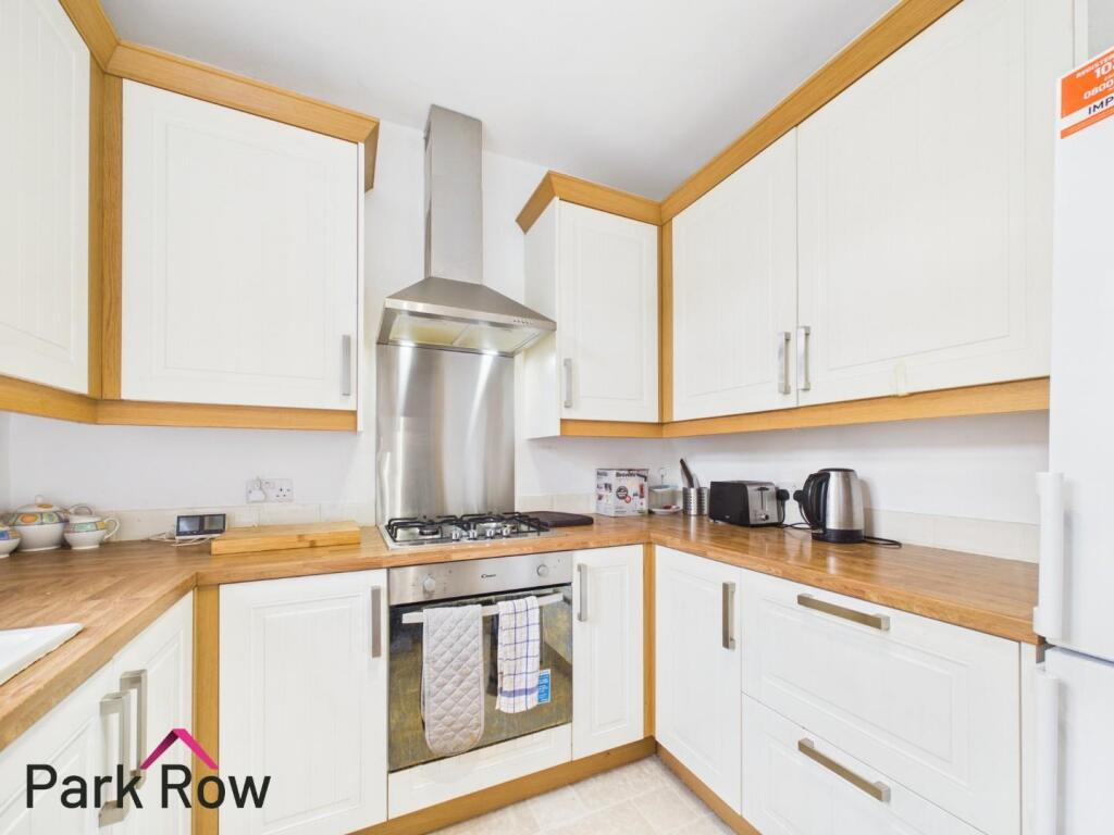 House in Leeds, Barwick in Elmet - View 3