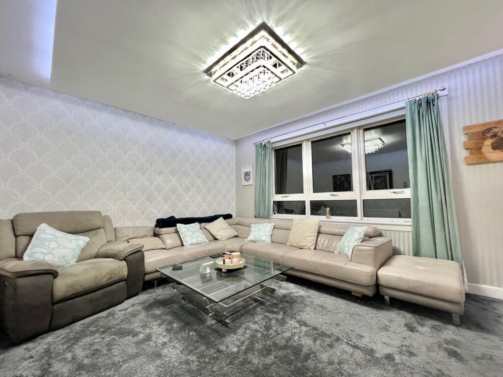Maple Drive, Clydebank, G81 photo 3