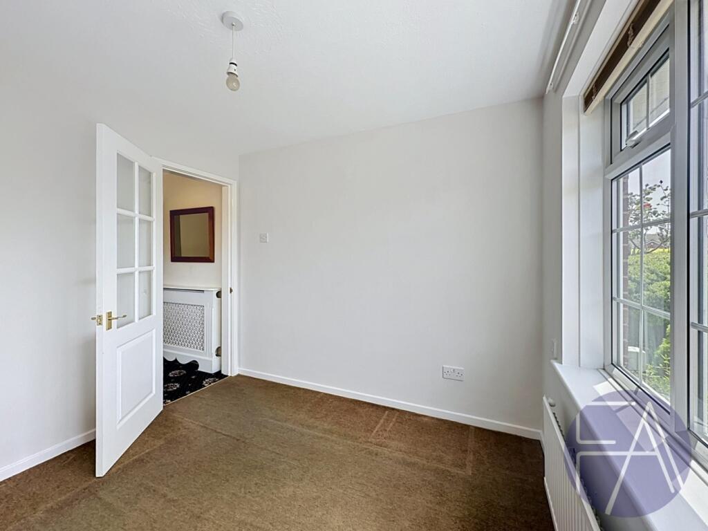 House in Sefton, Marshside - More