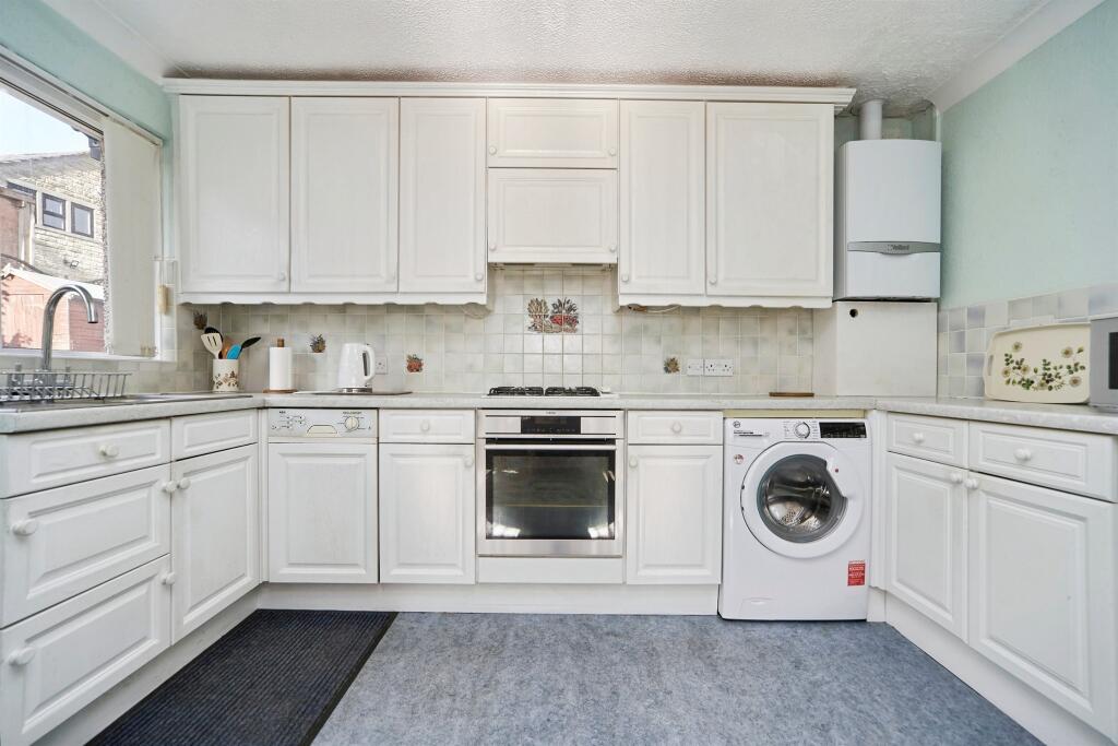 House in Bradford - View 4