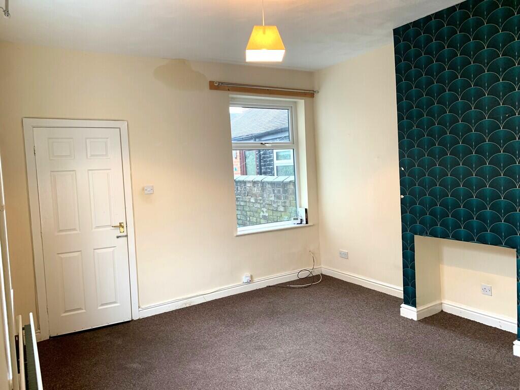 House in Stoke-on-Trent - View 3