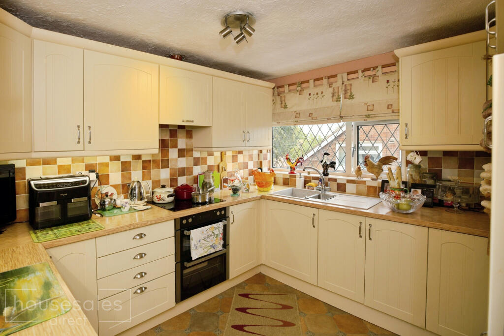 Apartment in East Lindsey, Binbrook - View 2