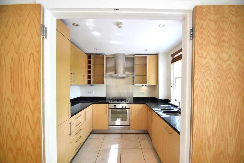 Apartment in London - View 4