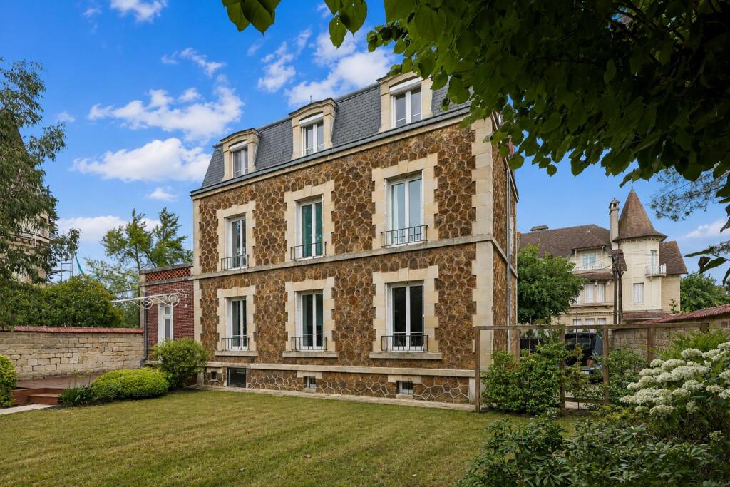 Main image of property: Picardy, Oise, Chantilly