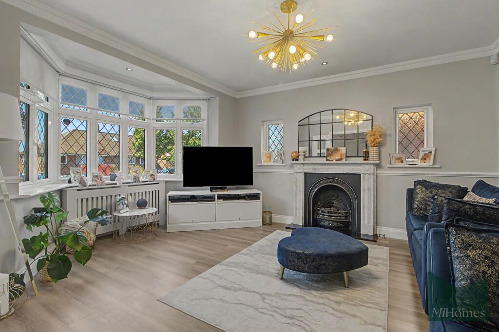Abbotshall Avenue, London, N14 photo 3