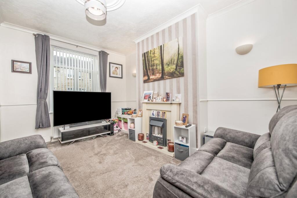 Rawson Square, Idle, Bradford, BD10 - View 4