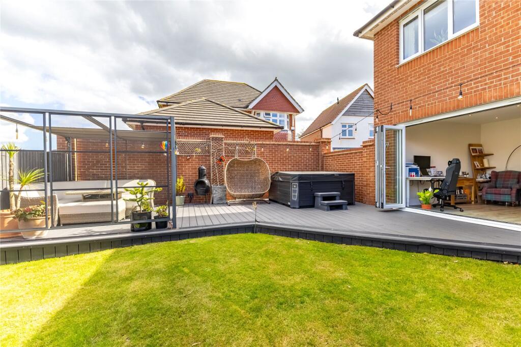 Foxglove Drive, Highburton, Huddersfield, HD8 photo 4