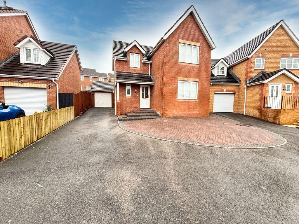 Main image of property: 5 Llwyn Coch, Bridgend CF31 5BJ