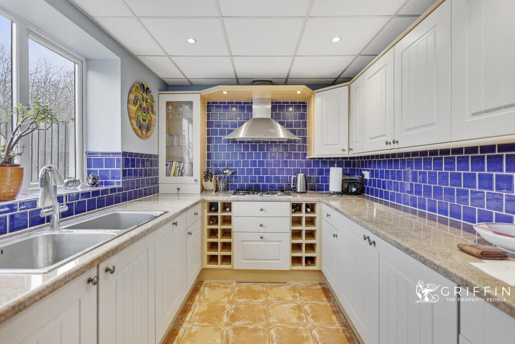 Easington Way, South Ockendon, RM15 photo 4
