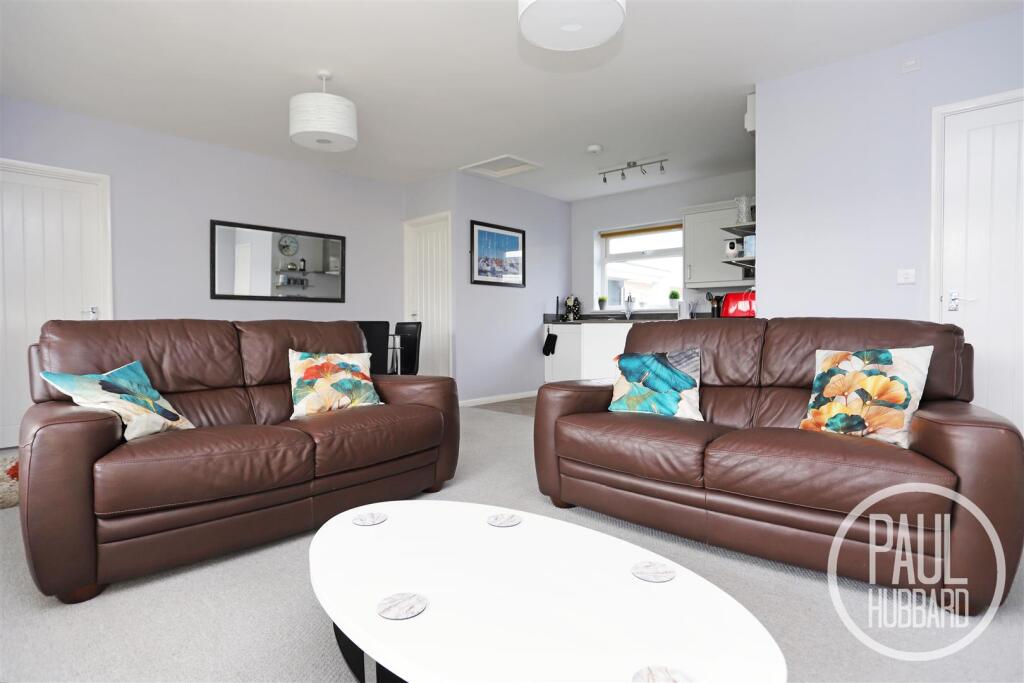Marsh Road, Oulton Broad, Suffolk photo 3