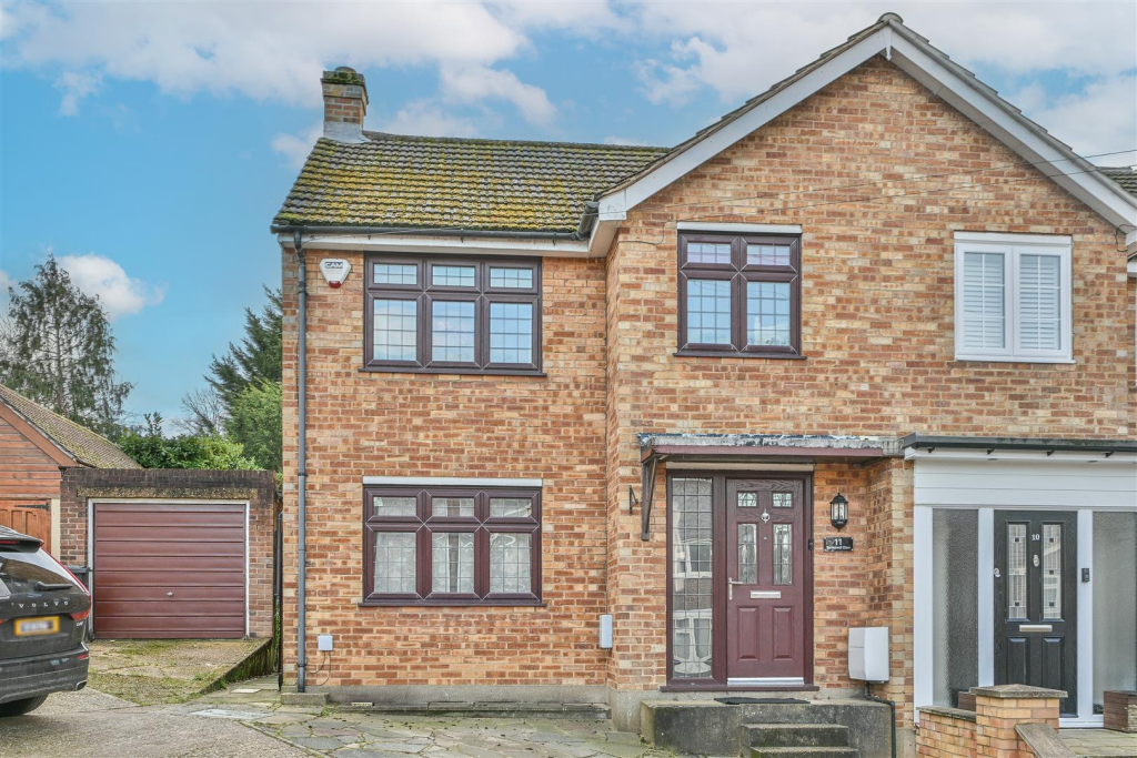 3-bed semi-detached on Bardeswell Close, Brentwood, £600,000